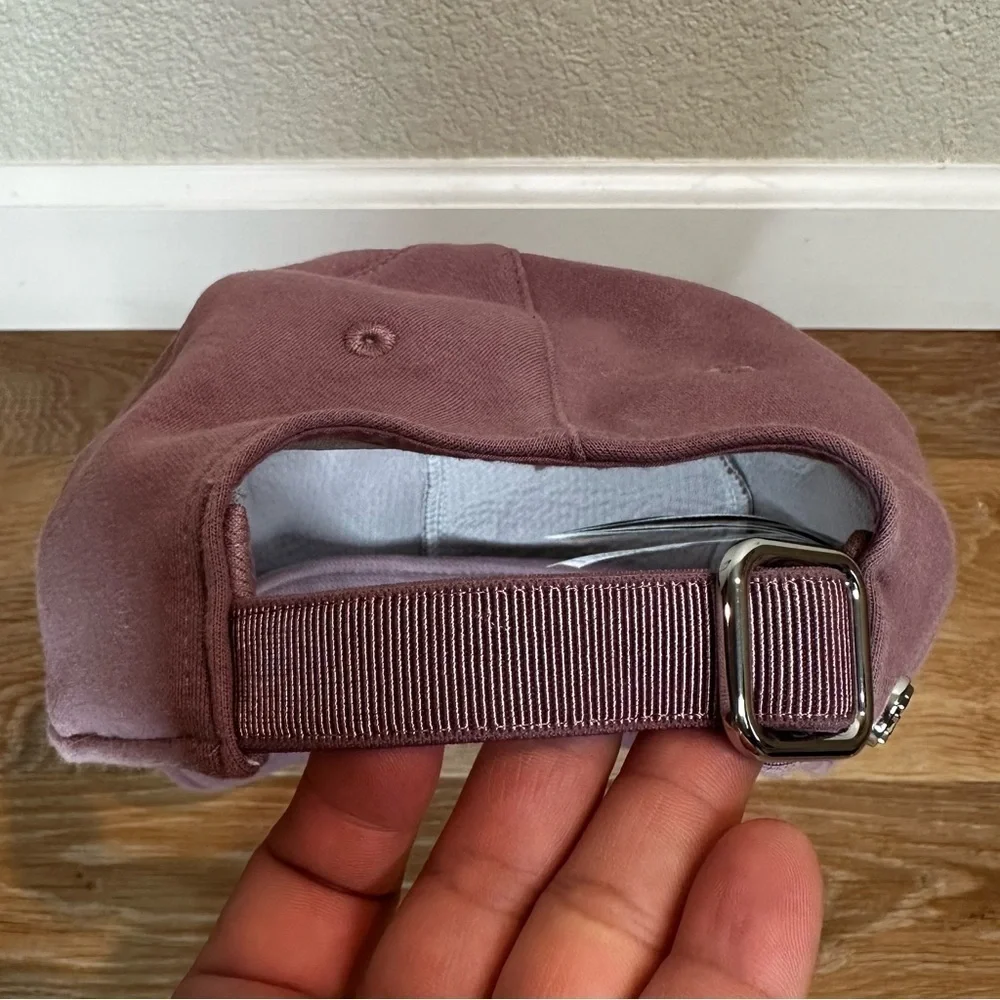 Athleta Triumph Kinetic Dark Sugarplum Mauve Adjustable Women's Cap Hat, OS